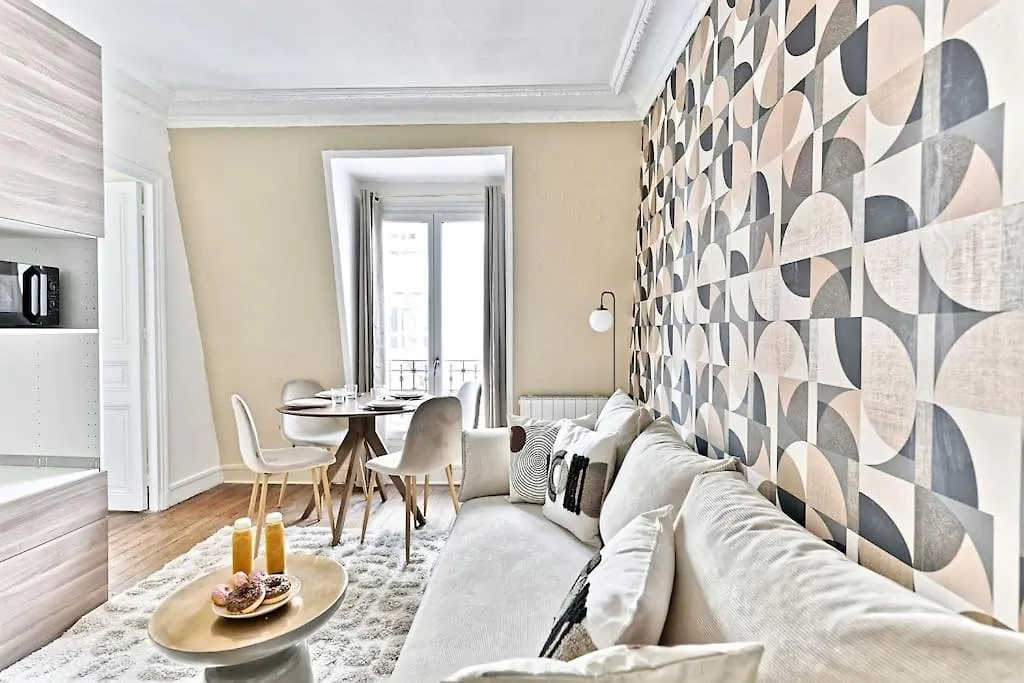 Appartement Cosy Face De Paris Montparnasse France