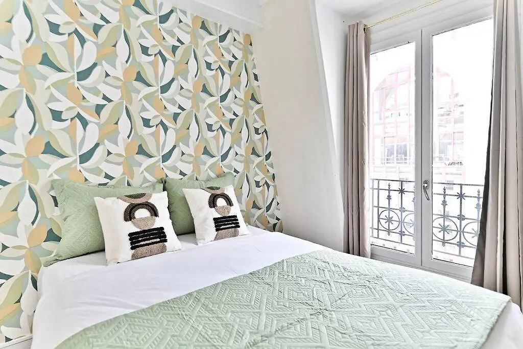 Appartement Cosy Face De Paris Montparnasse