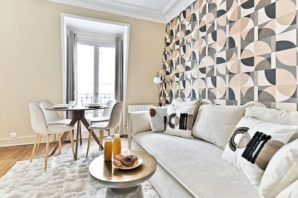 Apartment Appartement Cosy Face De Paris Montparnasse France